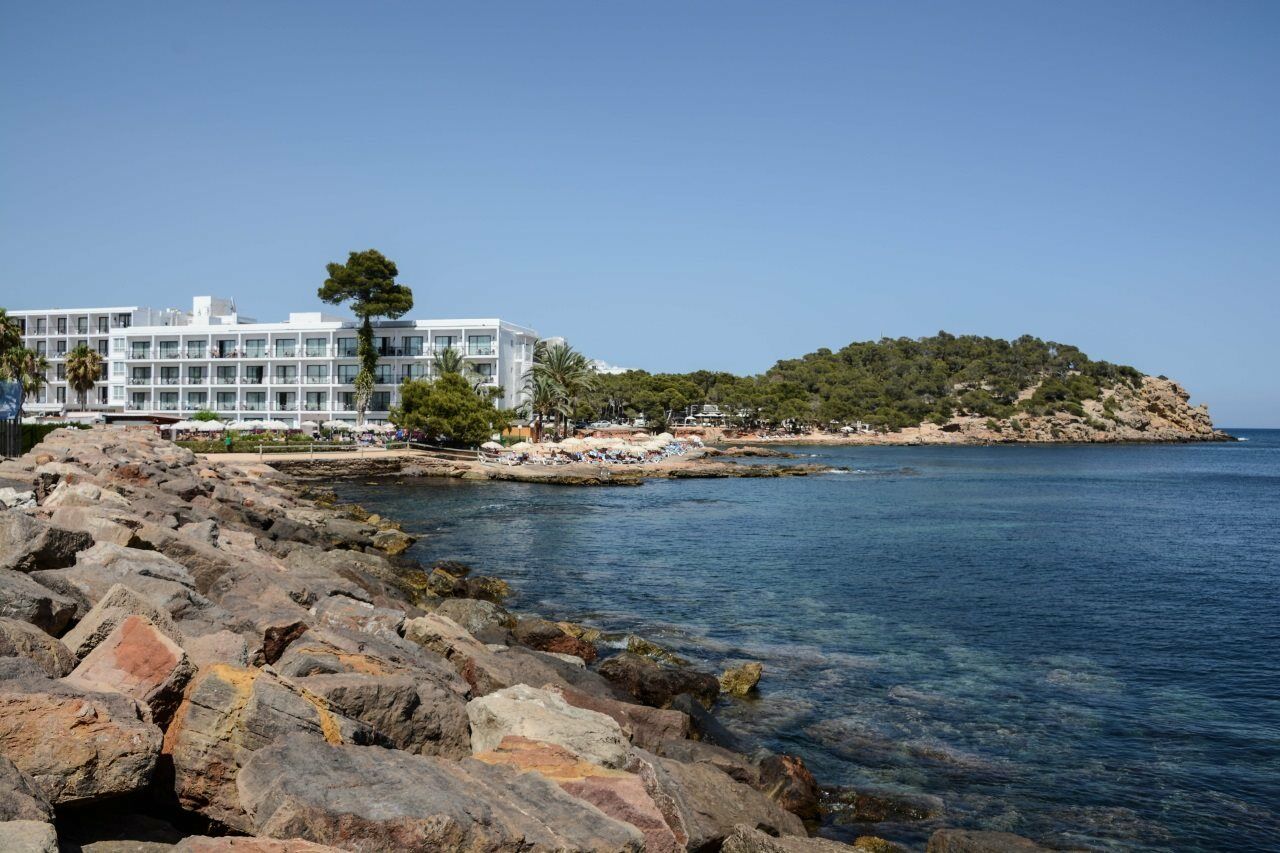 Hotel Catalonia Royal Ses Estaques-Adults Only Santa Eularia des Riu Zewnętrze zdjęcie